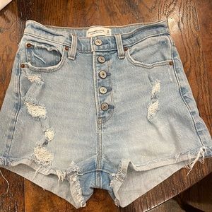 Abercrombie and Finch High Rise Mom short